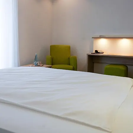 Go2bed - Basel 4* Weil am Rhein
