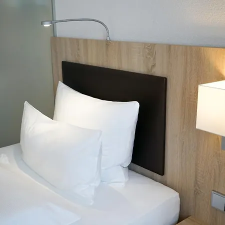 酒店 Go2bed - Basel 4*