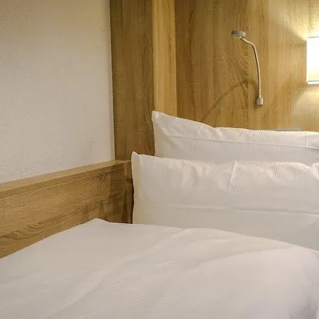 酒店 Go2bed - Basel 4*
