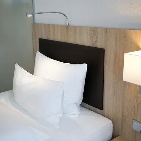 酒店 Go2bed - Basel 4*