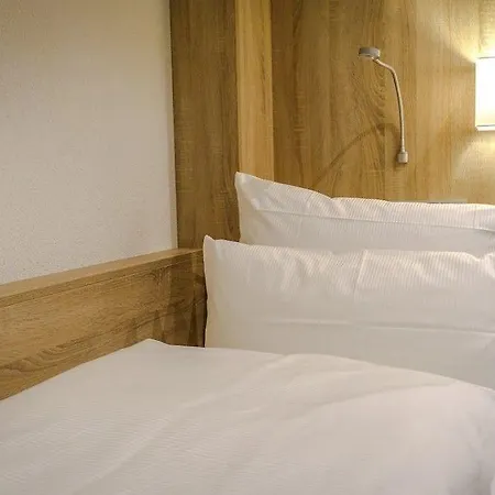 Hotel Go2bed - Basel 4*